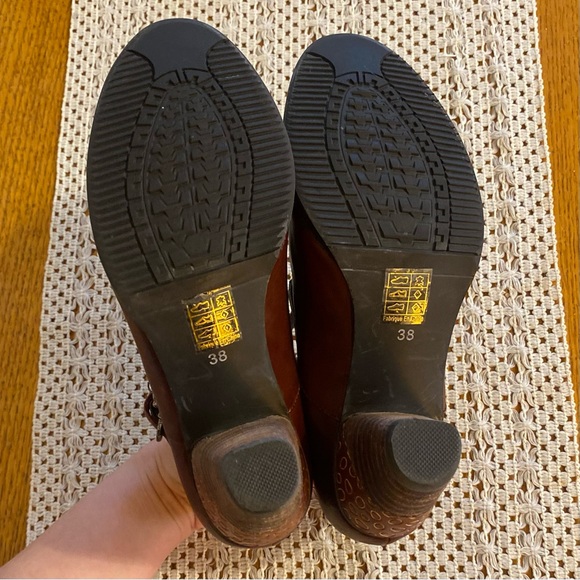 SOLD - Picture 6 of 8